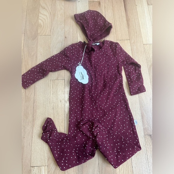 Pouf Baby Other - NWT pouf baby 2 piece set